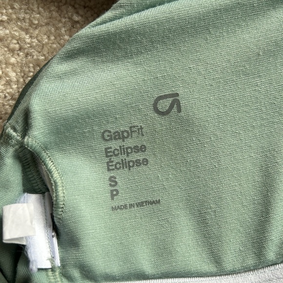 Gapfit Eclipse, medium support scoop back sports bra. - Picture 3 of 5